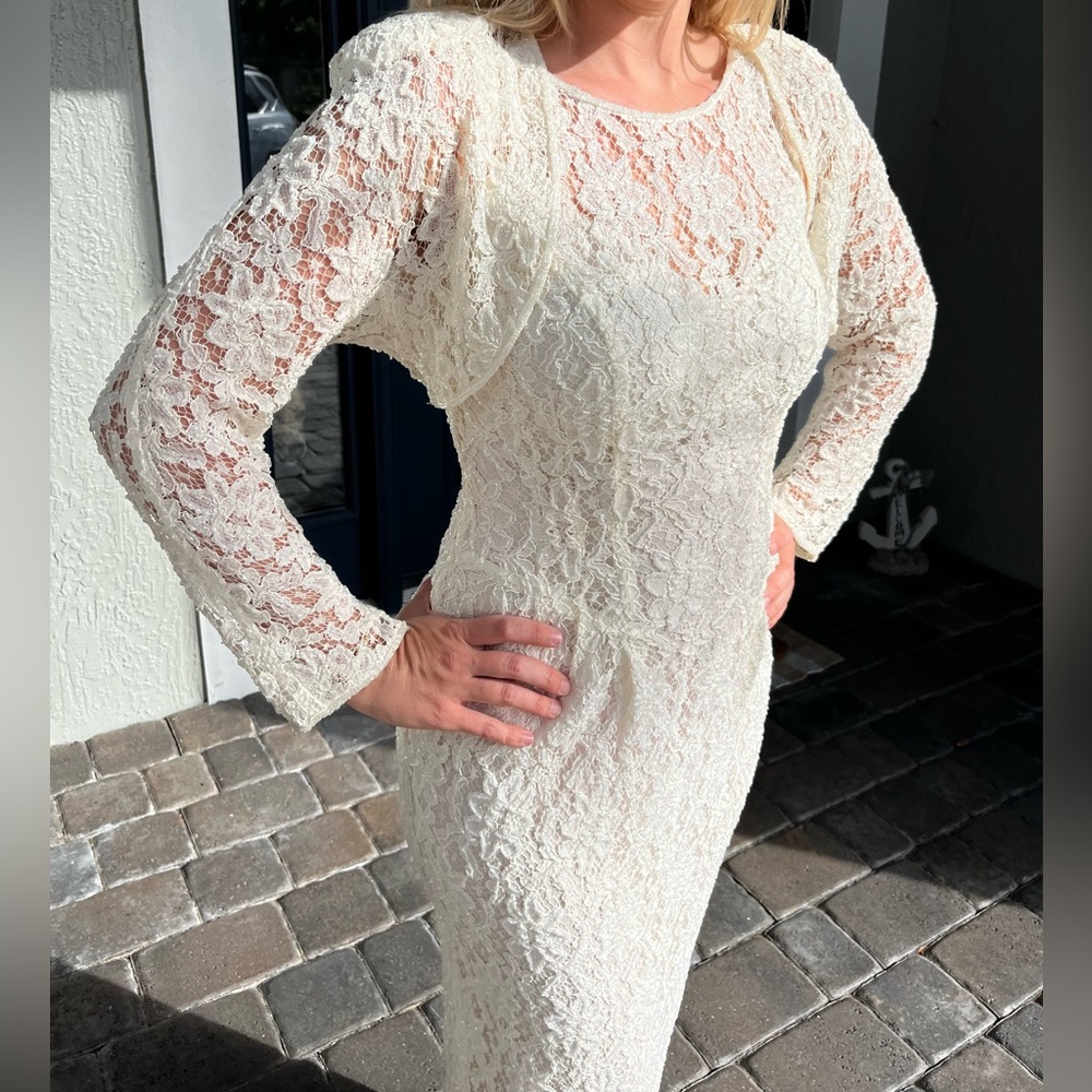 Vintage Ivory Beaded Lace Wedding Dress Bridal Gown Size 4 - Picture 8 of 15
